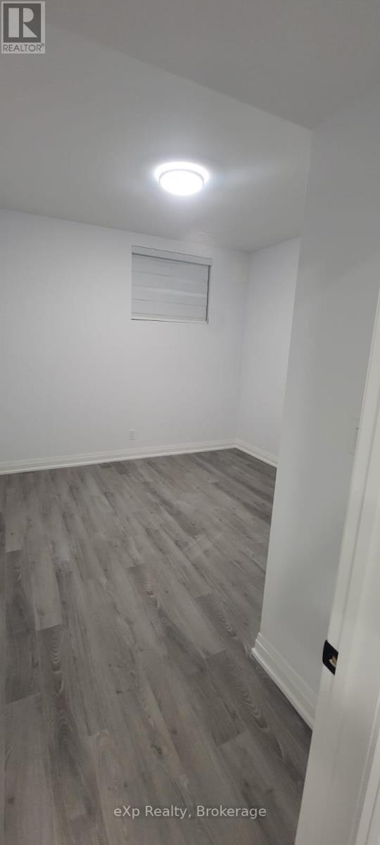 Lower - 180 Commercial Street, Welland, Ontario L3B 5Z6 - Photo 10 - X12596758