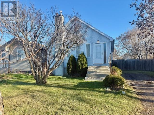 141 Empress Ave S, Thunder Bay, Ontario  P7B 4N6 - Photo 2 - TB253594