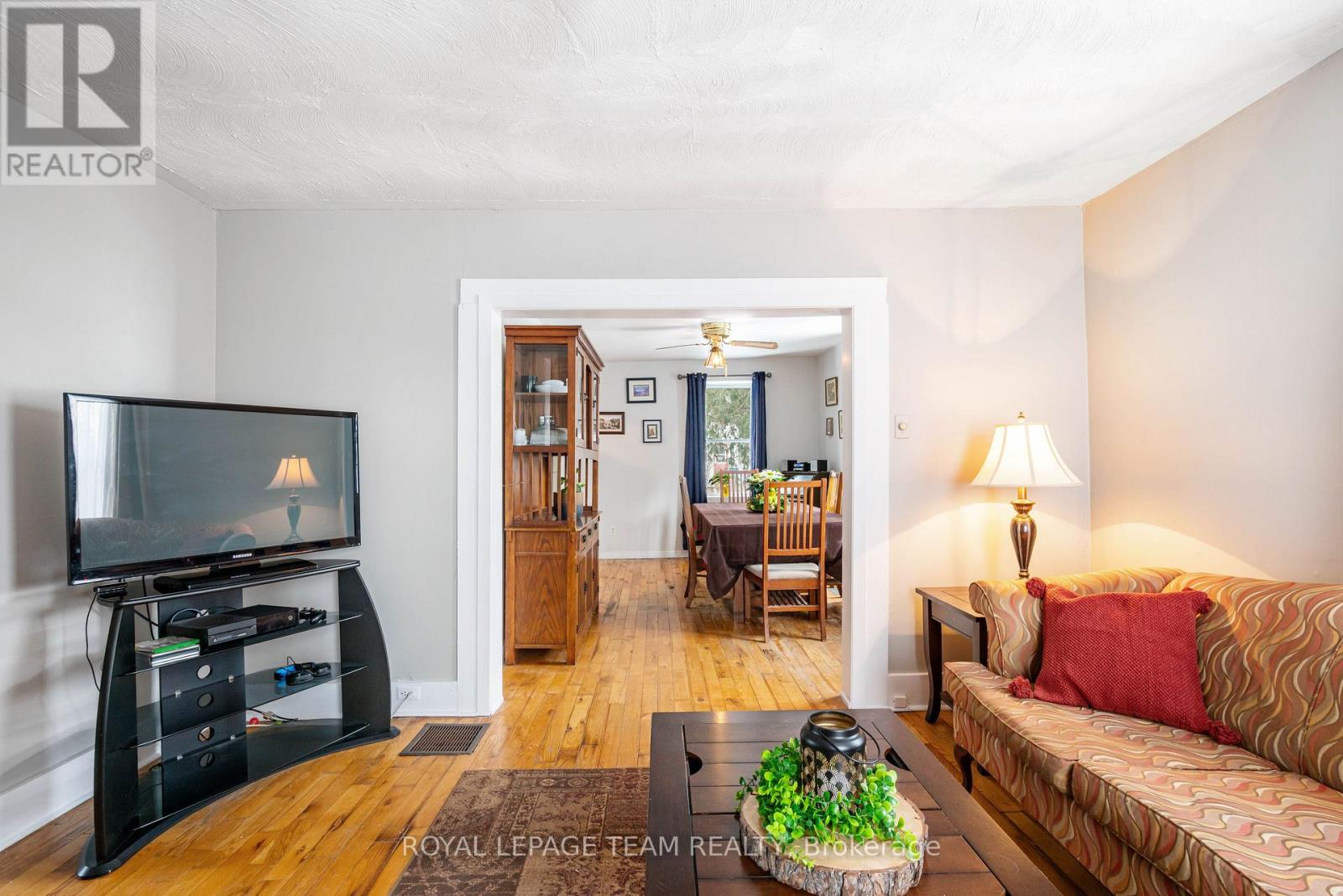 11509 Queen Street, North Dundas, Ontario  K0E 1J0 - Photo 14 - X12596790