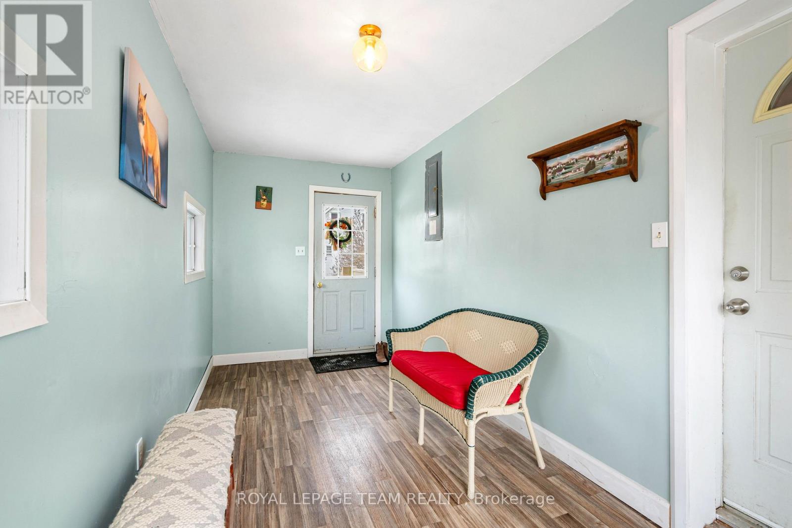 11509 Queen Street, North Dundas, Ontario  K0E 1J0 - Photo 3 - X12596790