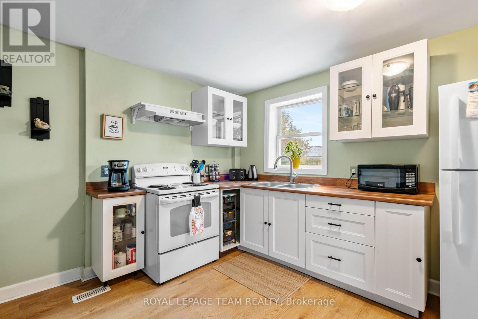 11509 Queen Street, North Dundas, Ontario  K0E 1J0 - Photo 5 - X12596790