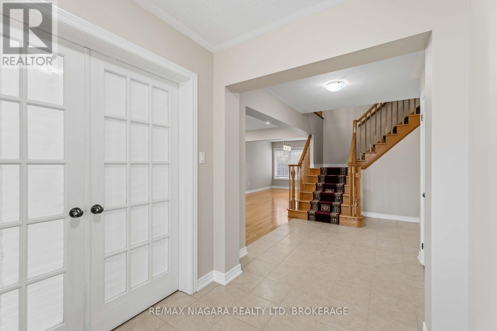 6537 St Michael Avenue, Niagara Falls (Forestview), Ontario  L2H 0C6 - Photo 12 - X12596768