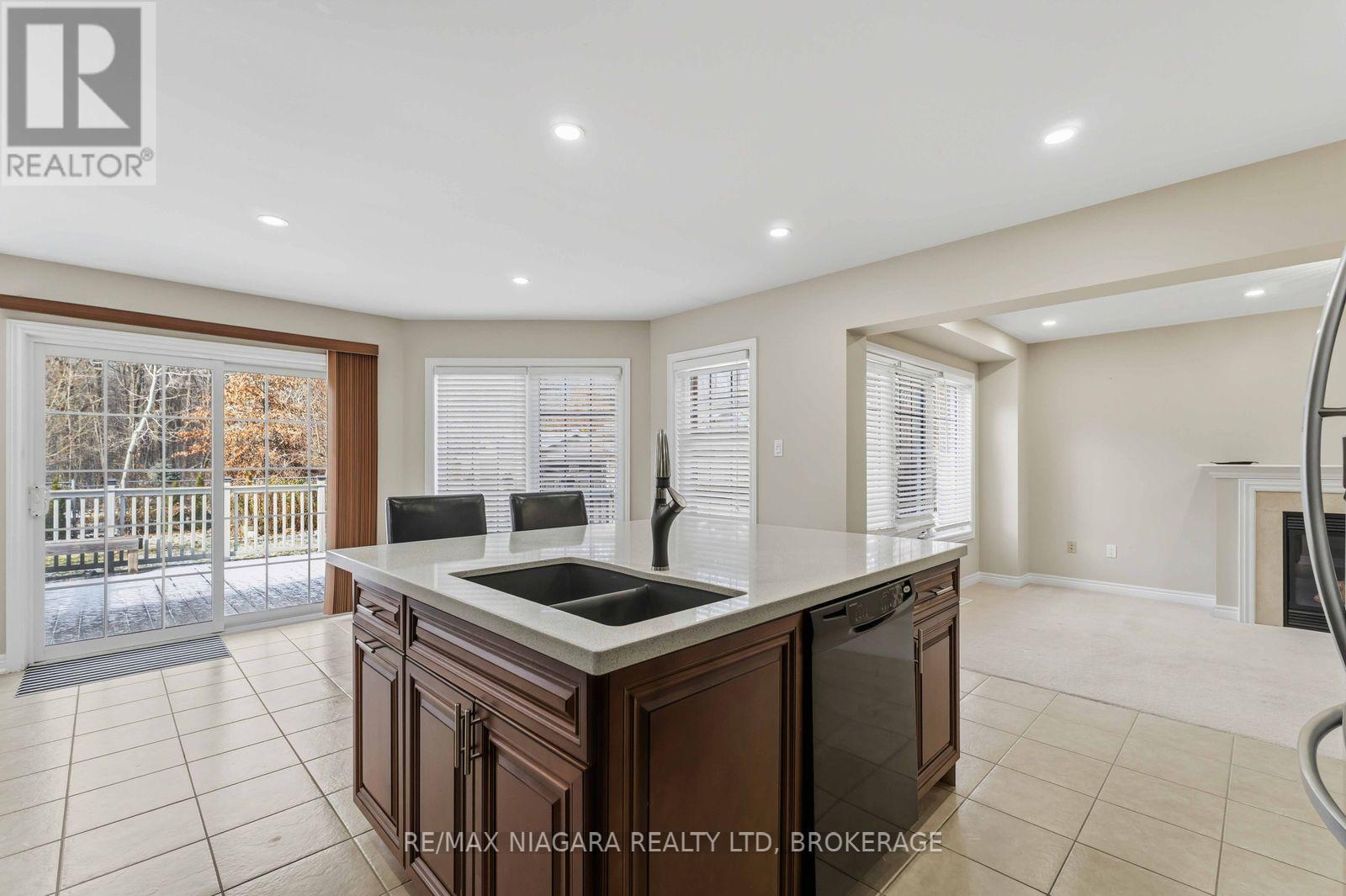 6537 St Michael Avenue, Niagara Falls (Forestview), Ontario  L2H 0C6 - Photo 7 - X12596768