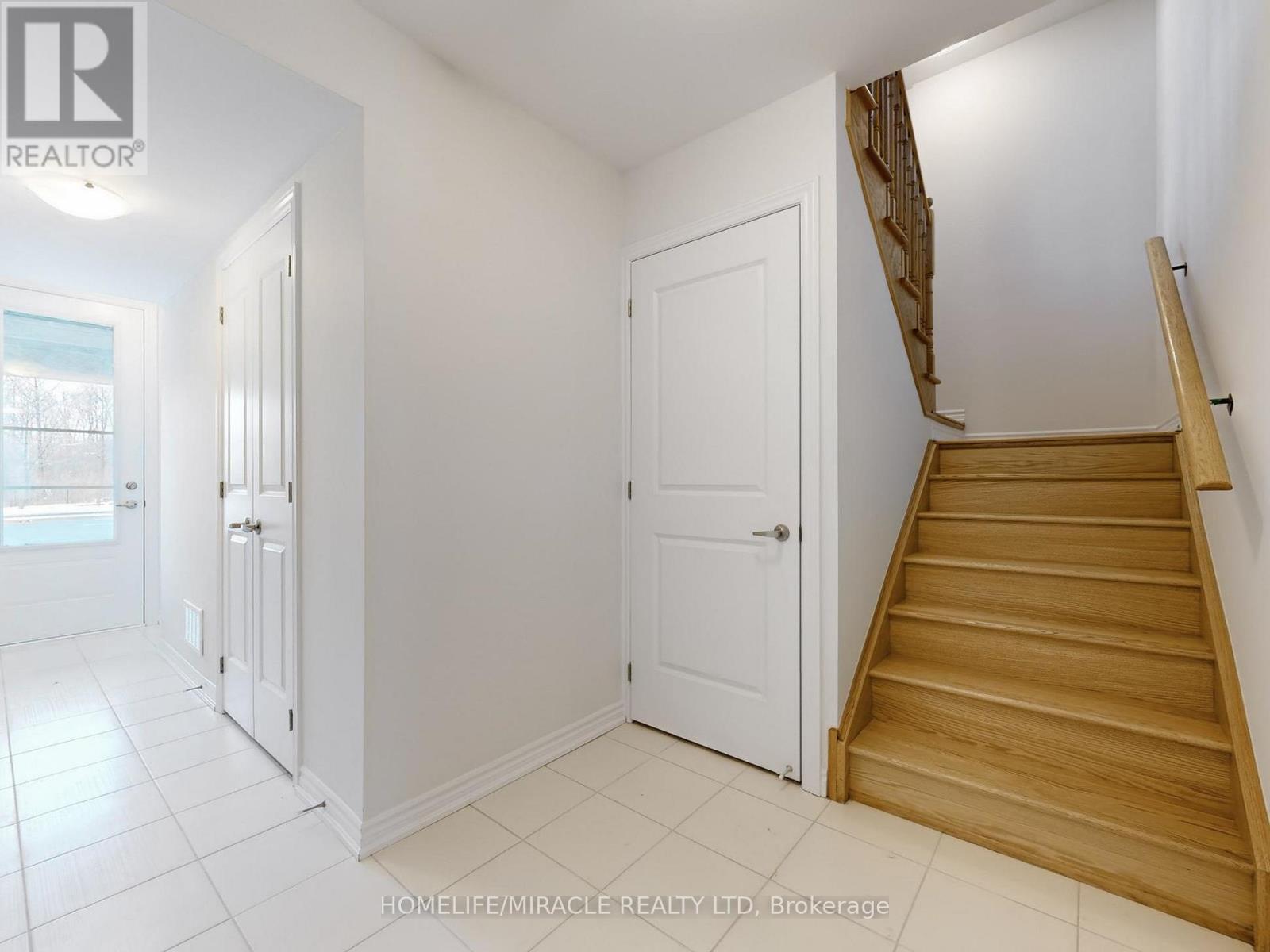 5909 Saigon Street, Mississauga (East Credit), Ontario  L5V 0E9 - Photo 37 - W12554570