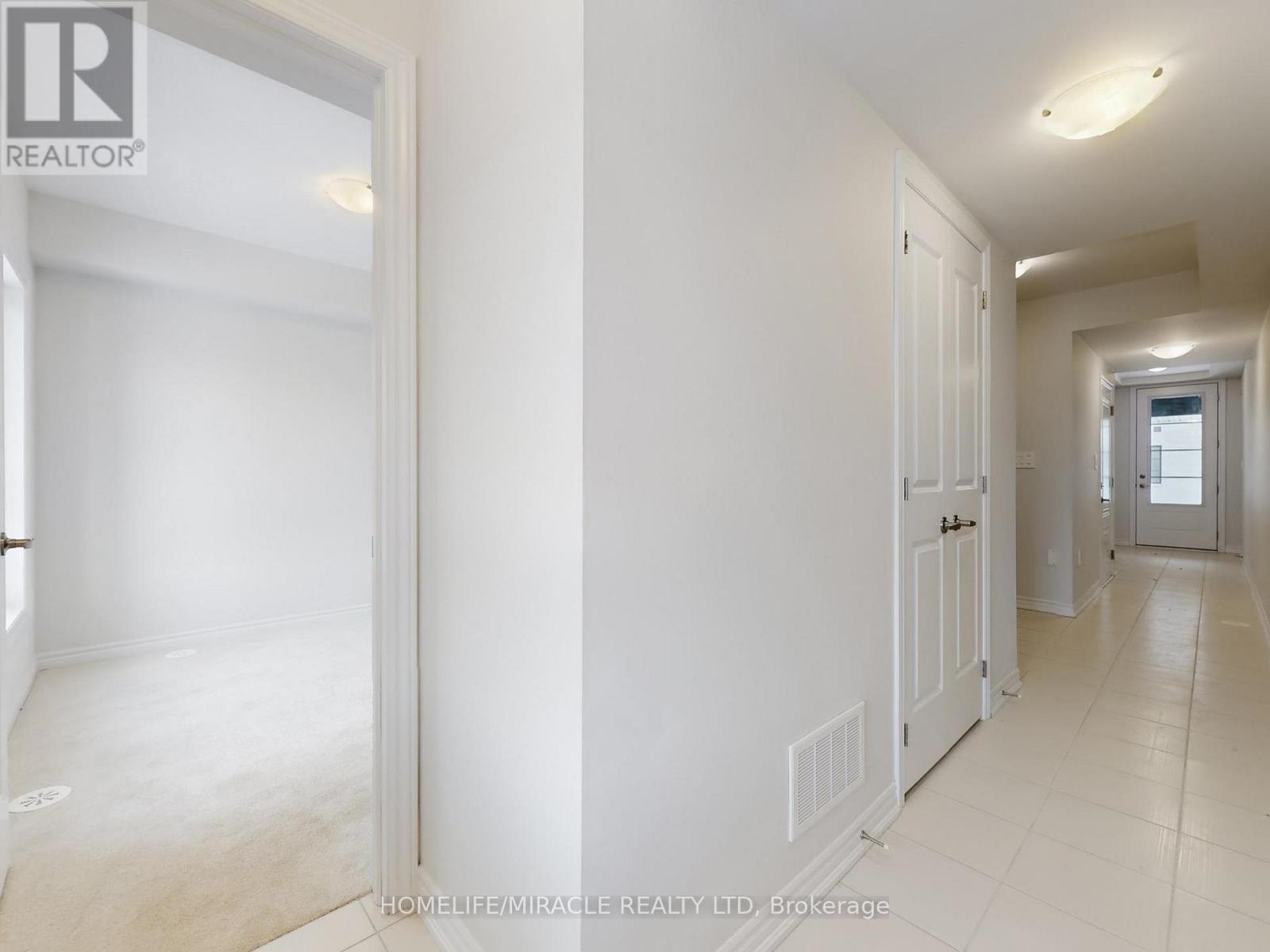 5909 Saigon Street, Mississauga (East Credit), Ontario  L5V 0E9 - Photo 38 - W12554570