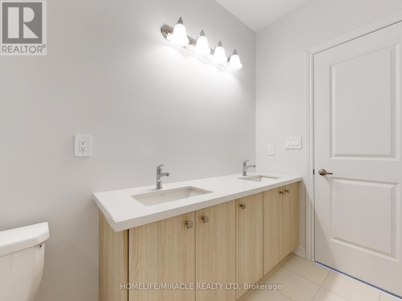 5909 Saigon Street, Mississauga (East Credit), Ontario  L5V 0E9 - Photo 25 - W12554570