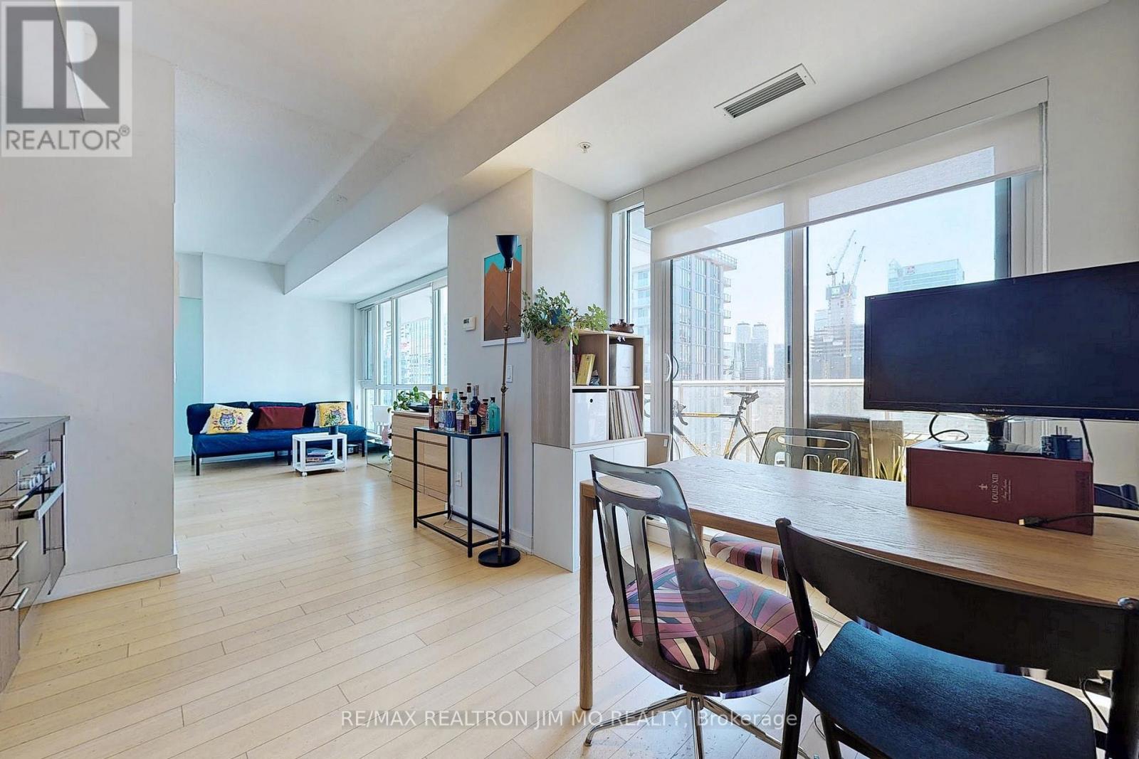 2604 - 199 Richmond Street W, Toronto (Waterfront Communities), Ontario  M5V 0H4 - Photo 6 - C12596746