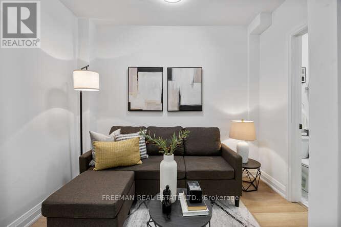 10 - 134 Carlton Street E, Toronto, Ontario  M5A 2K1 - Photo 9 - C12596756