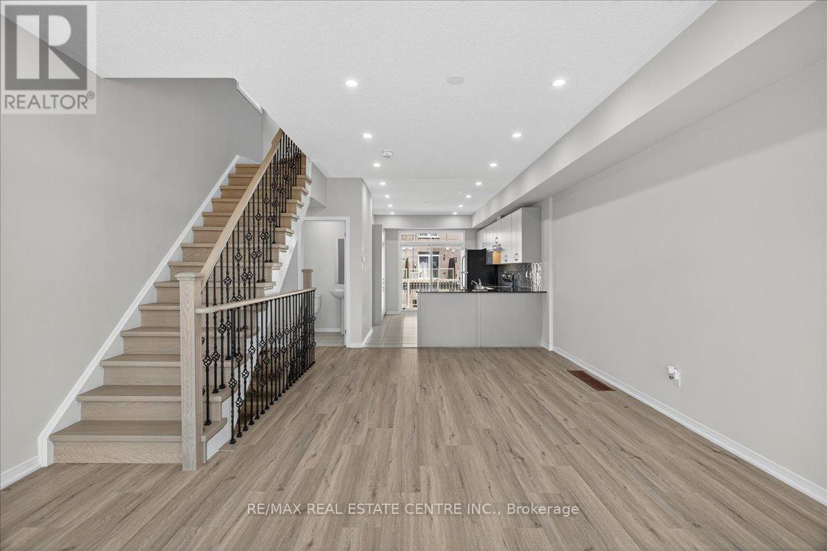 1373 Salem Road N, Ajax, Ontario  L1Z 0R9 - Photo 7 - E12596826