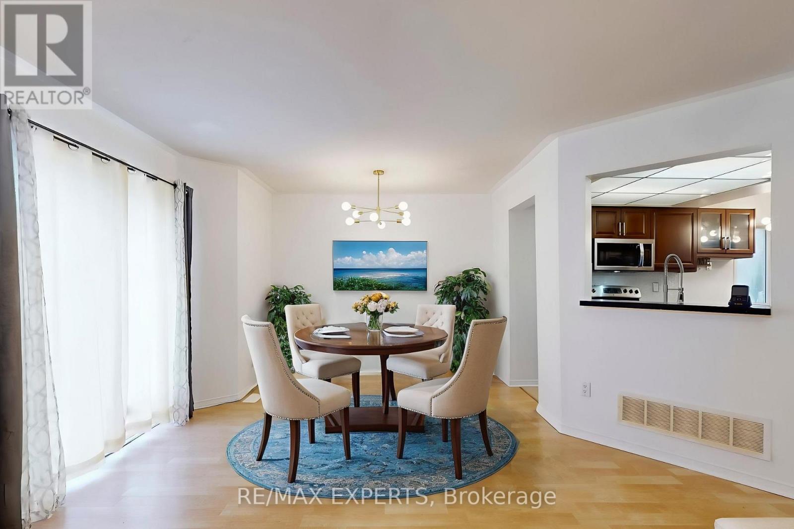 5631 Cortina Crescent, Mississauga, Ontario  L4Z 3R3 - Photo 3 - W12587842