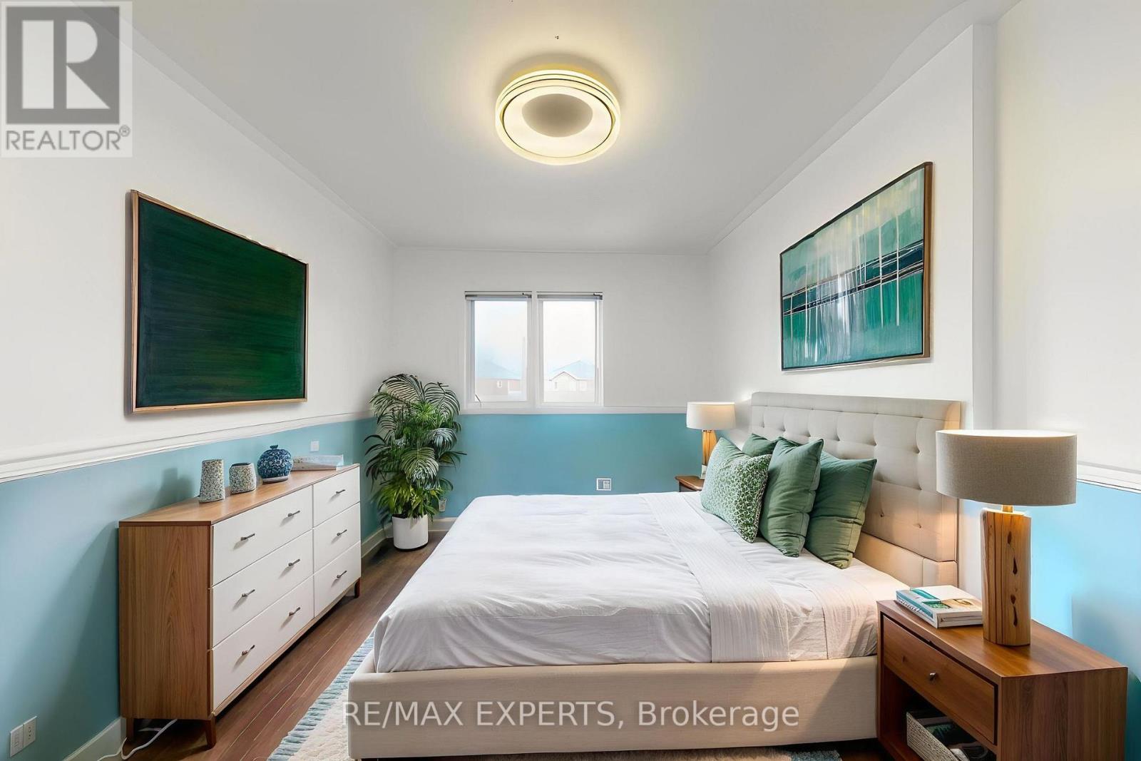 5631 Cortina Crescent, Mississauga, Ontario  L4Z 3R3 - Photo 5 - W12587842