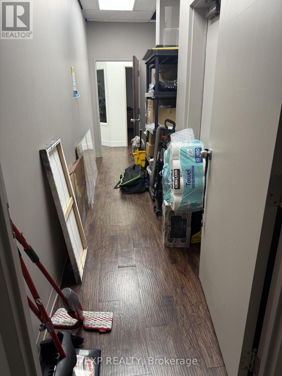 Suite 1 - 424 Catherine Street, Ottawa, Ontario  K1R 5T8 - Photo 12 - X12569198