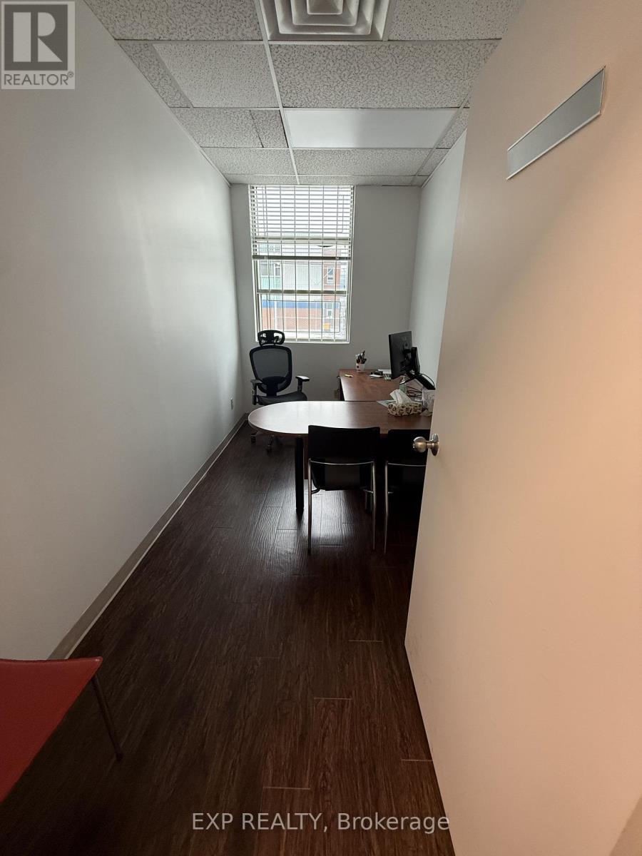 Suite 1 - 424 Catherine Street, Ottawa, Ontario  K1R 5T8 - Photo 5 - X12569198