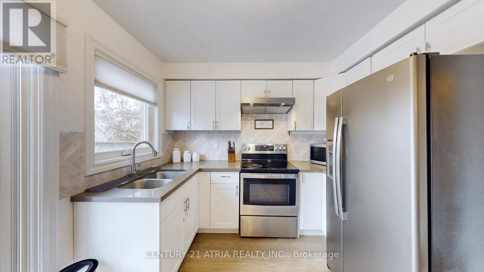 1166 Oriole Crescent, Innisfil, Ontario  L9S 2A9 - Photo 7 - N12596752