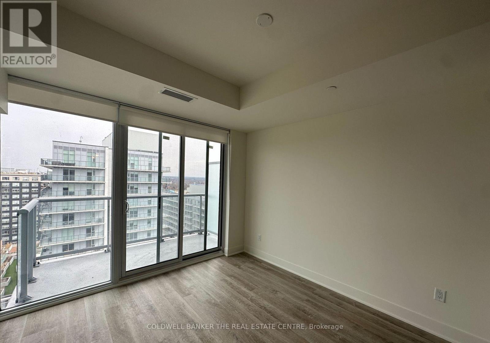 1301 - 185 Deerfield Road, Newmarket (Central Newmarket), Ontario  L3Y 0G7 - Photo 10 - N12596772