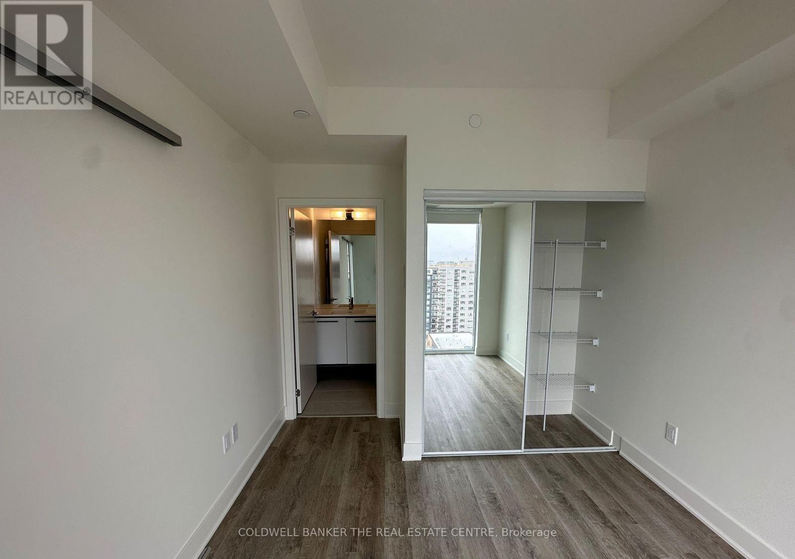 1301 - 185 Deerfield Road, Newmarket (Central Newmarket), Ontario  L3Y 0G7 - Photo 13 - N12596772