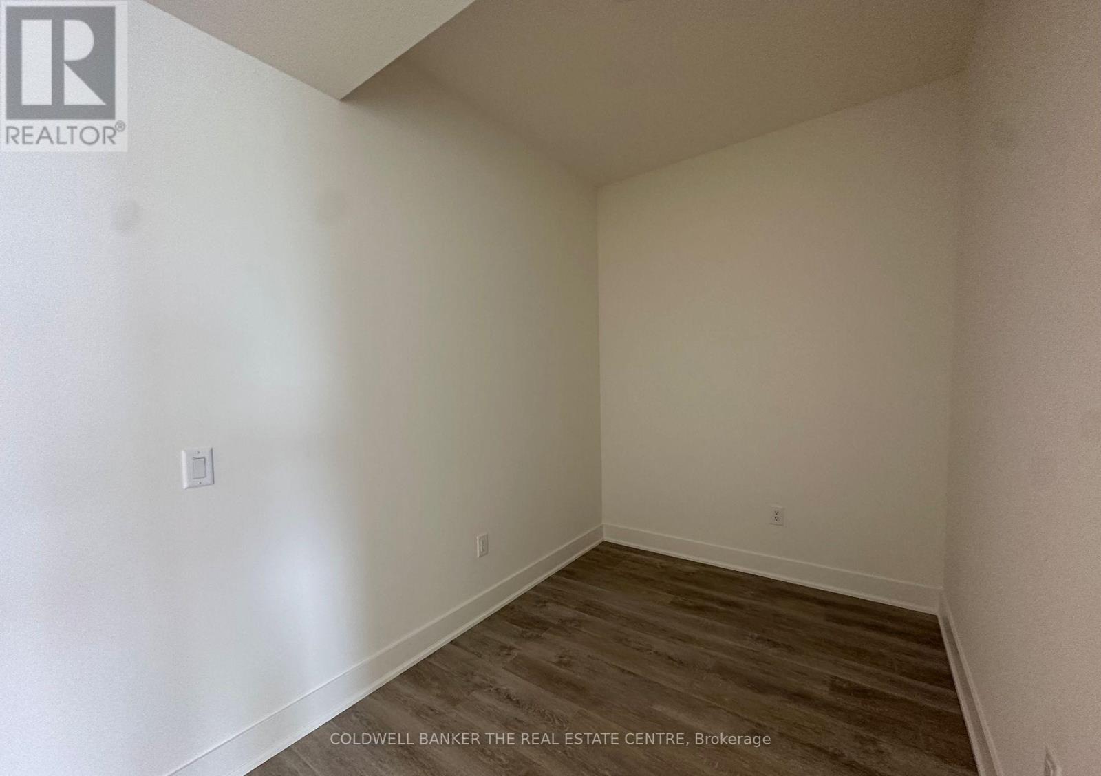 1301 - 185 Deerfield Road, Newmarket (Central Newmarket), Ontario  L3Y 0G7 - Photo 8 - N12596772