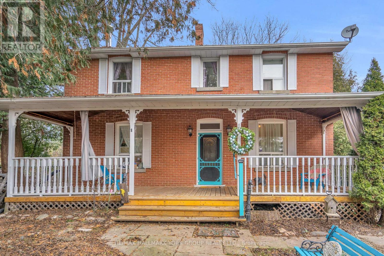 22 MARKSBURY COURT, Aurora, Ontario