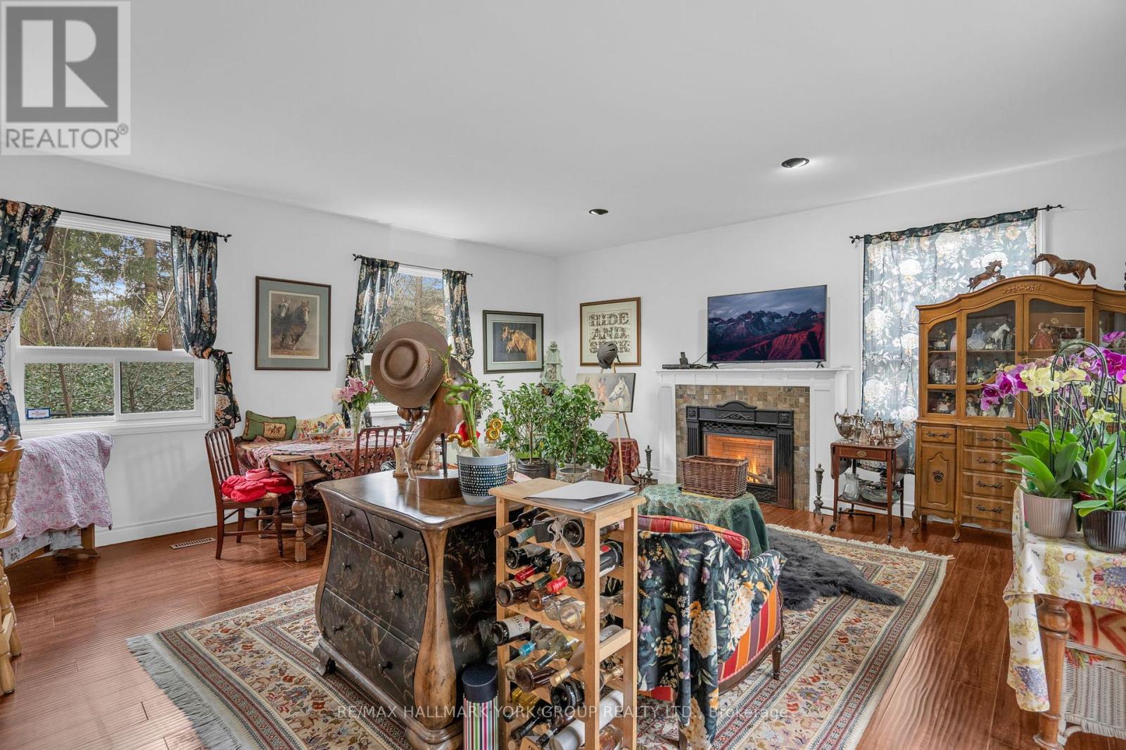 22 Marksbury Court, Aurora, Ontario  L4G 5G6 - Photo 12 - N12596808