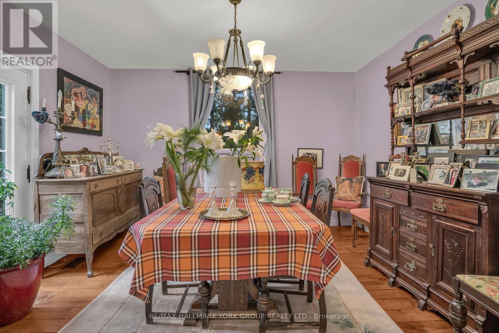 22 Marksbury Court, Aurora, Ontario  L4G 5G6 - Photo 13 - N12596808