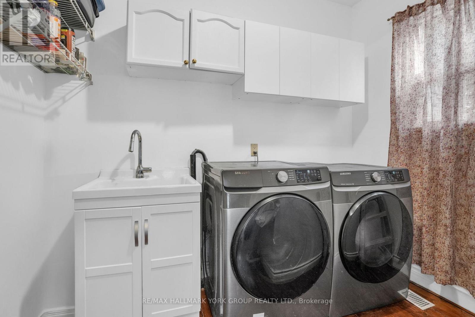 22 Marksbury Court, Aurora, Ontario  L4G 5G6 - Photo 17 - N12596808