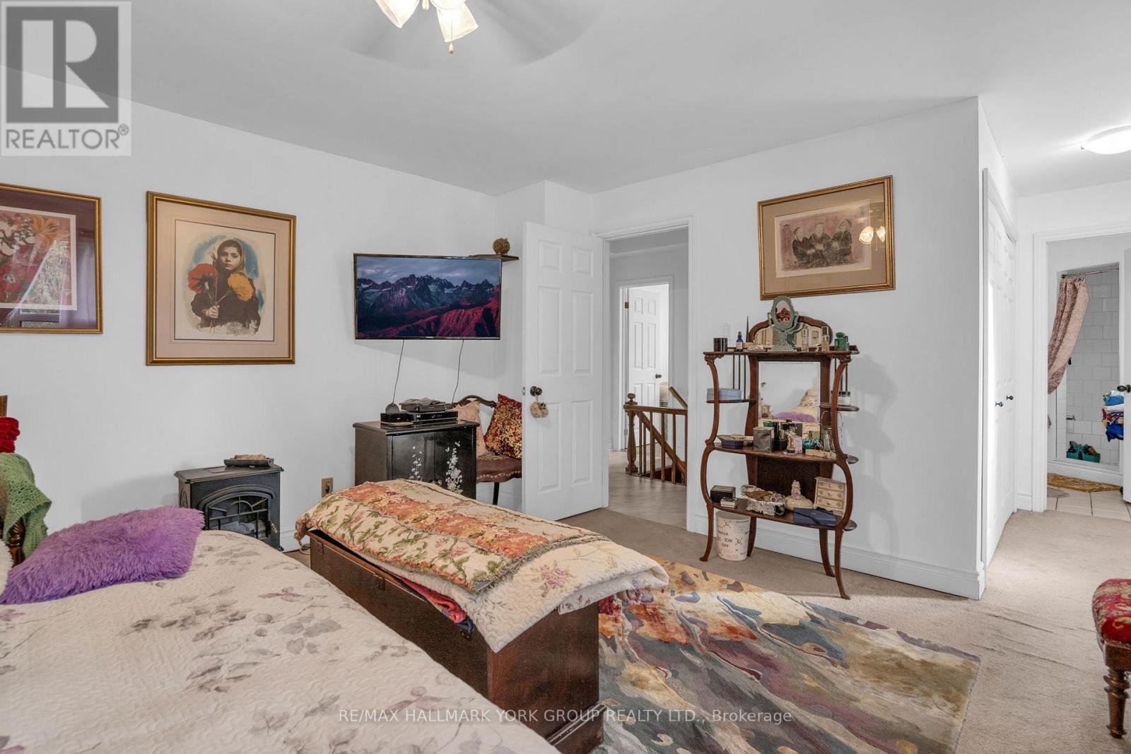 22 Marksbury Court, Aurora, Ontario  L4G 5G6 - Photo 19 - N12596808