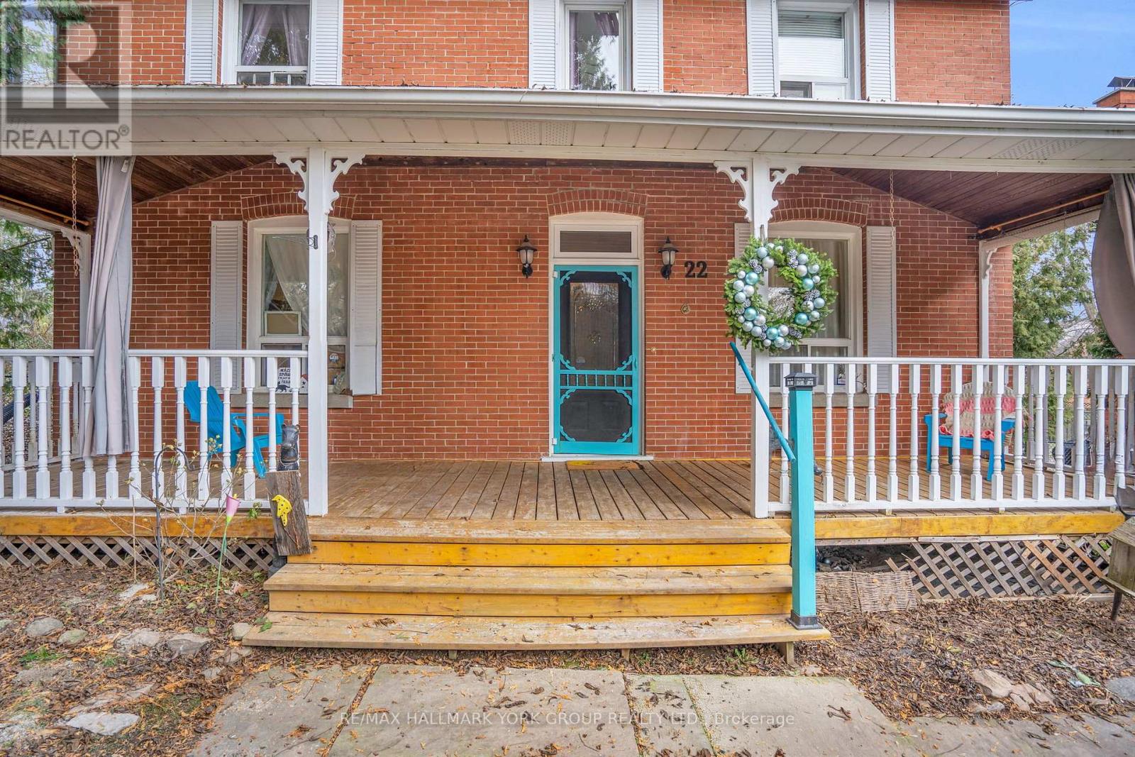 22 Marksbury Court, Aurora, Ontario  L4G 5G6 - Photo 2 - N12596808