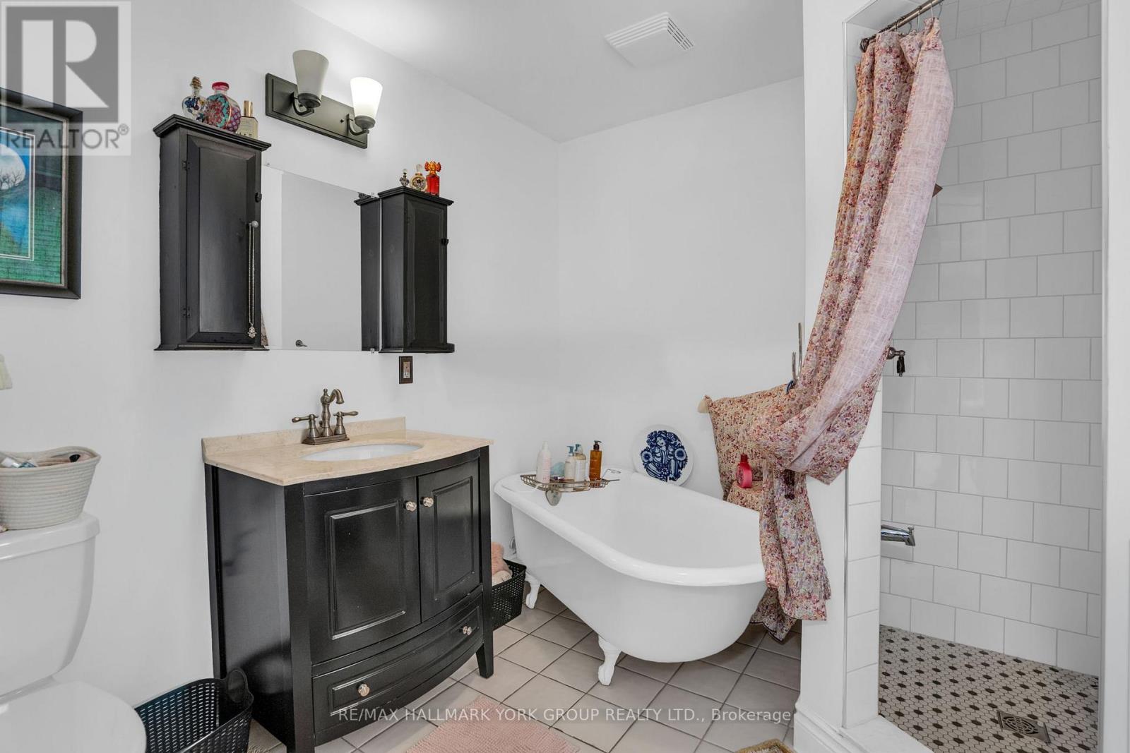 22 Marksbury Court, Aurora, Ontario  L4G 5G6 - Photo 20 - N12596808