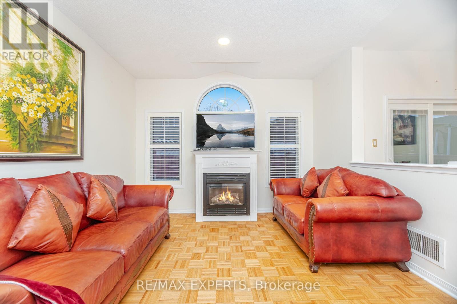 29 Kayla Crescent, Vaughan (Maple), Ontario  L6A 3P6 - Photo 14 - N12596812