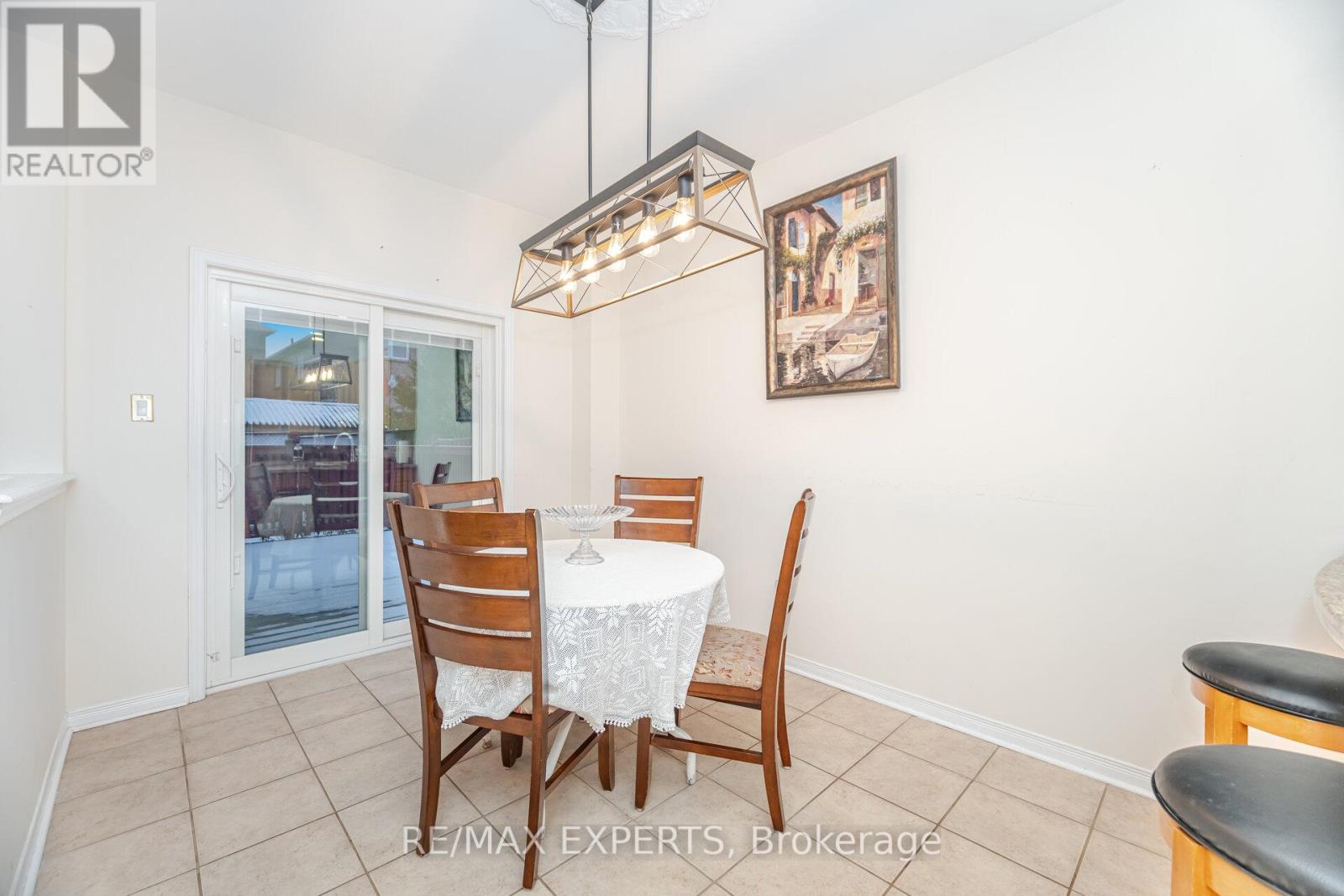 29 Kayla Crescent, Vaughan (Maple), Ontario  L6A 3P6 - Photo 15 - N12596812