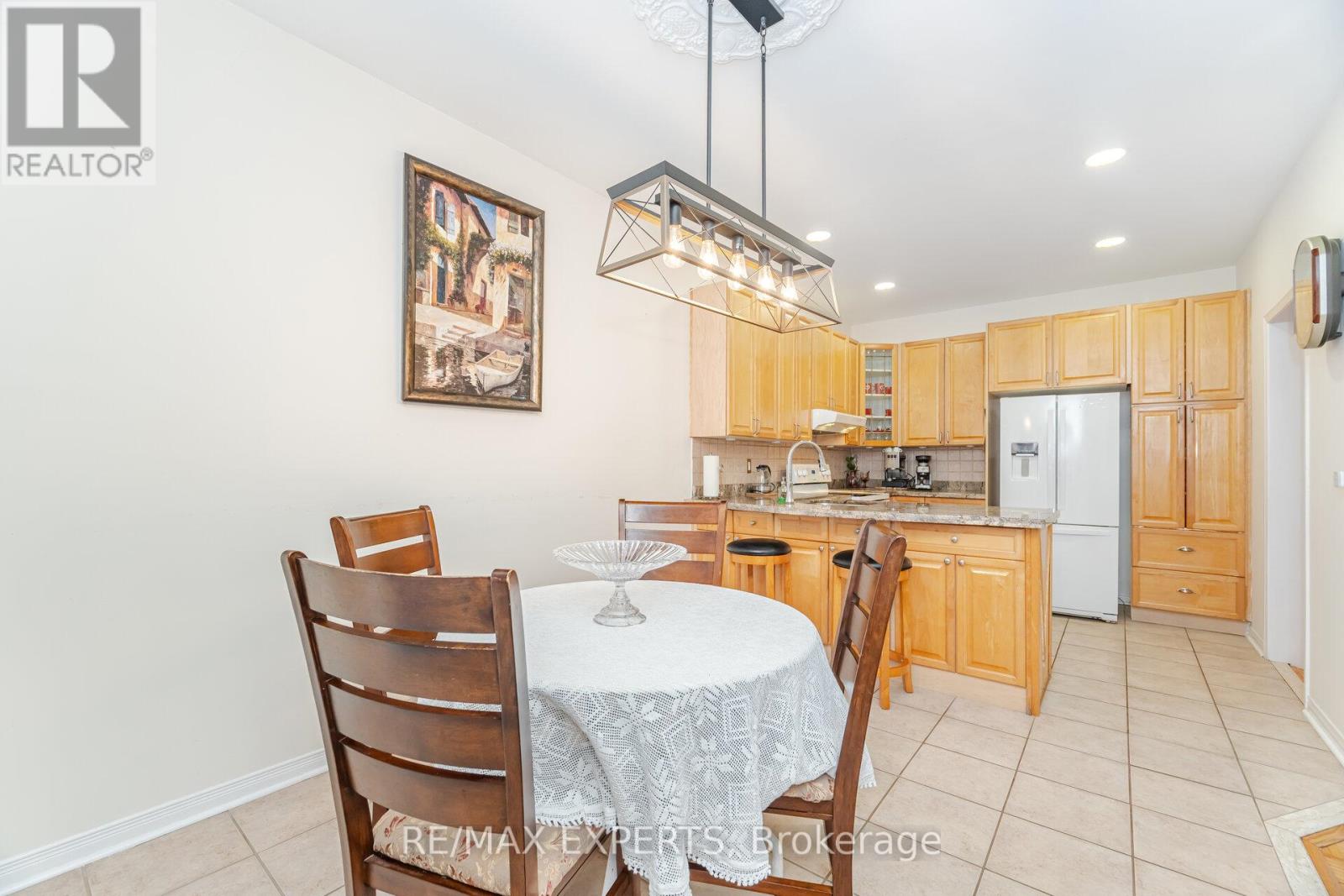 29 Kayla Crescent, Vaughan (Maple), Ontario  L6A 3P6 - Photo 16 - N12596812