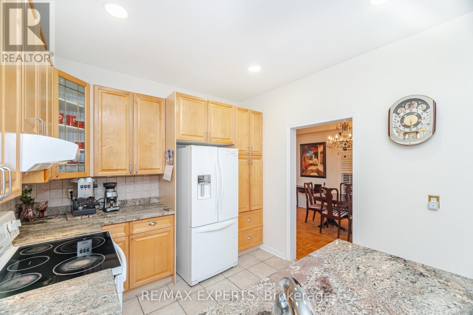 29 Kayla Crescent, Vaughan (Maple), Ontario  L6A 3P6 - Photo 20 - N12596812