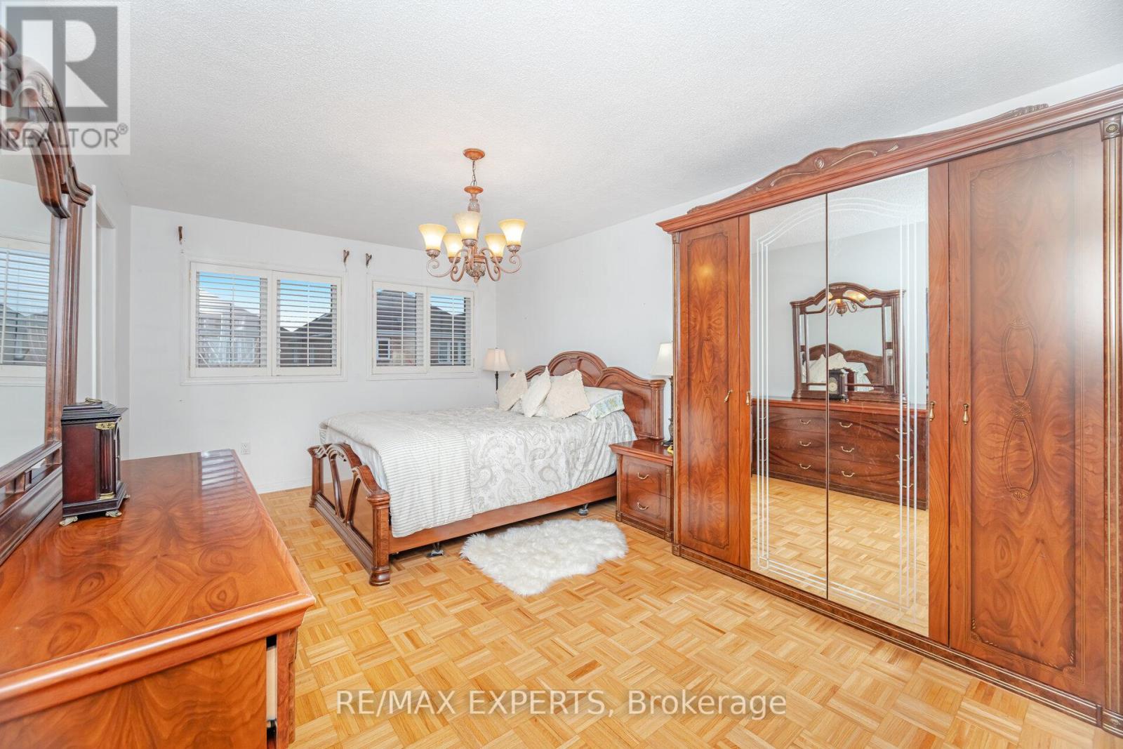 29 Kayla Crescent, Vaughan (Maple), Ontario  L6A 3P6 - Photo 24 - N12596812