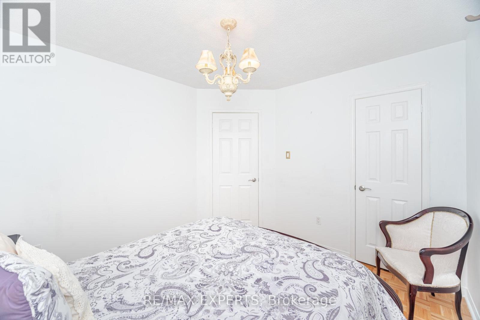 29 Kayla Crescent, Vaughan (Maple), Ontario  L6A 3P6 - Photo 35 - N12596812