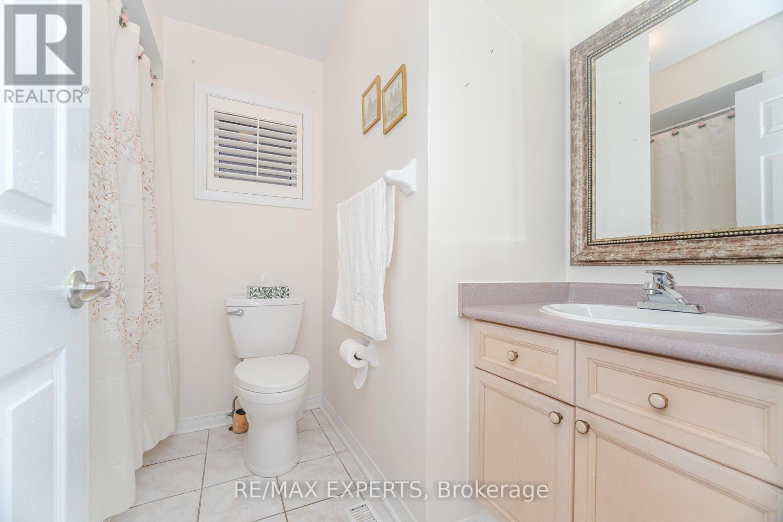 29 Kayla Crescent, Vaughan (Maple), Ontario  L6A 3P6 - Photo 36 - N12596812