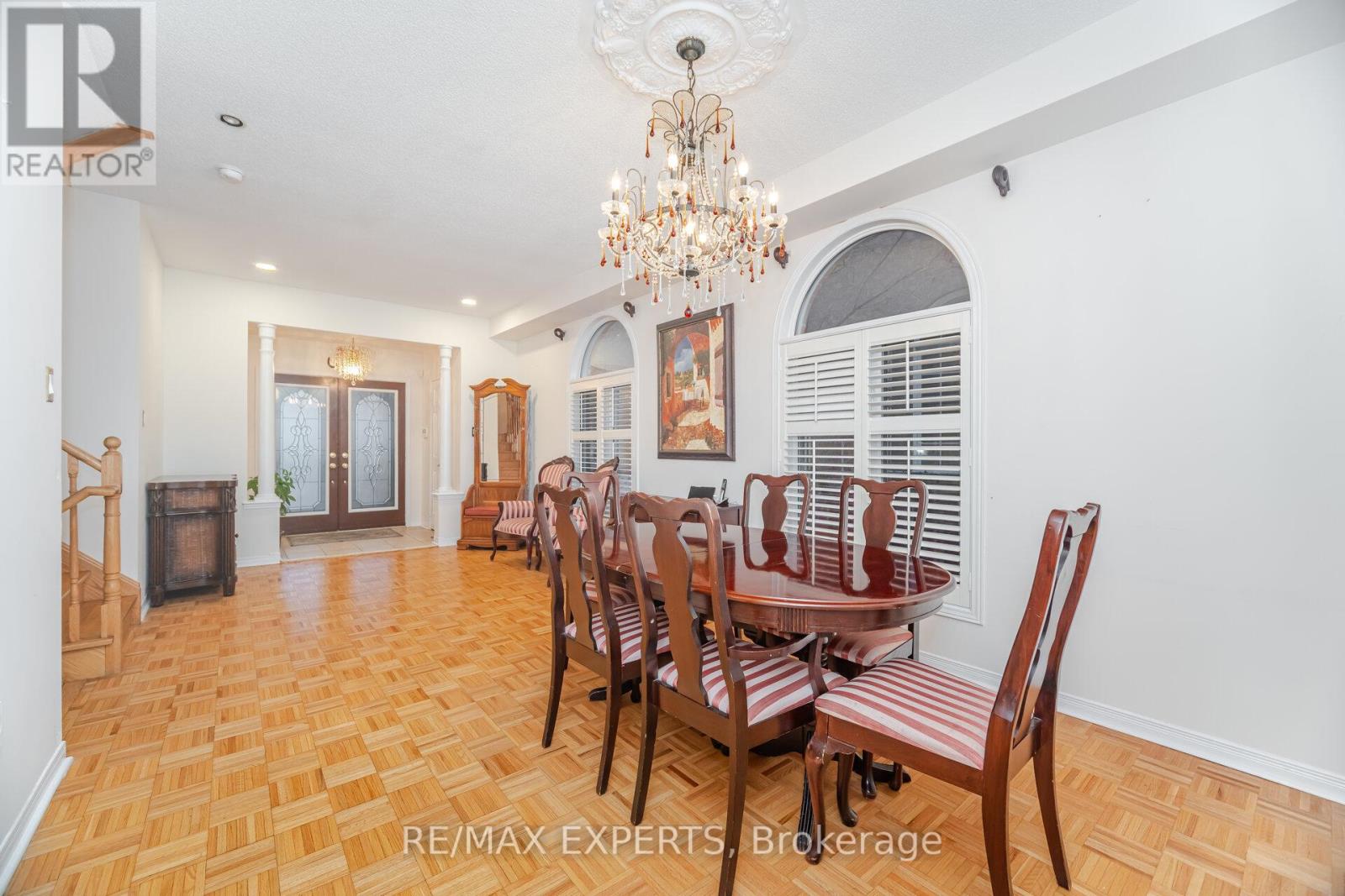 29 Kayla Crescent, Vaughan (Maple), Ontario  L6A 3P6 - Photo 9 - N12596812