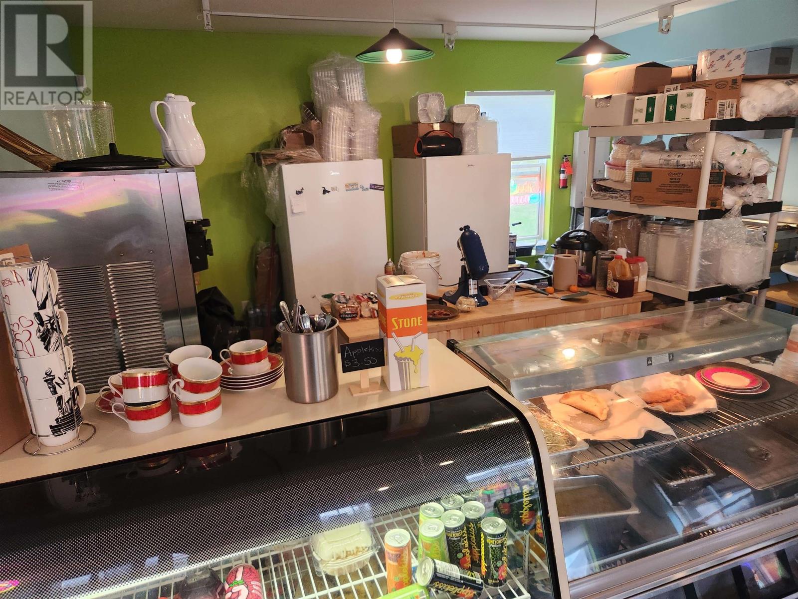 13056 Shore Road, Wood Islands, Prince Edward Island  C0A 1R0 - Photo 13 - 202528976