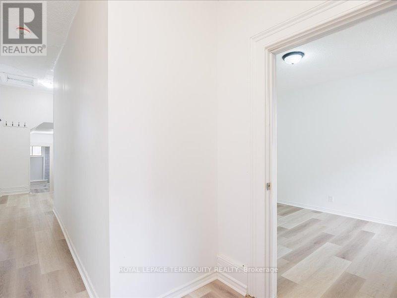 2 - 166 Main Street N, Brampton, Ontario  L6V 1N9 - Photo 4 - W12596748