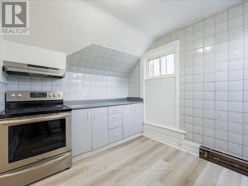 2 - 166 Main Street N, Brampton, Ontario  L6V 1N9 - Photo 6 - W12596748