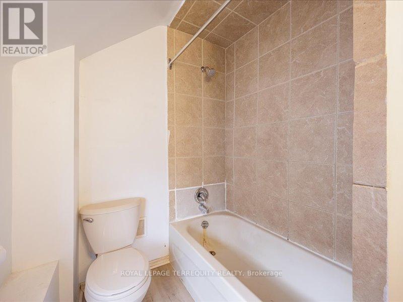 2 - 166 Main Street N, Brampton, Ontario  L6V 1N9 - Photo 7 - W12596748