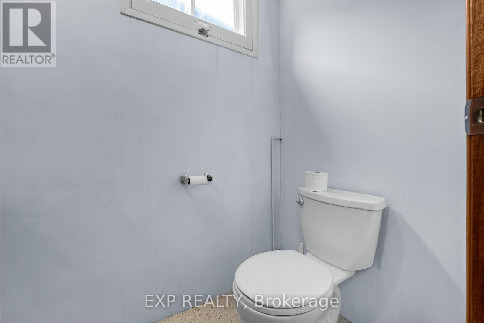 28 Aviemore Drive, Toronto, Ontario M9L 2L5 - Photo 33 - W12596750