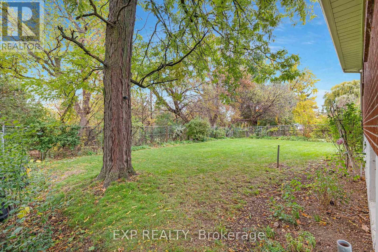 28 Aviemore Drive, Toronto, Ontario M9L 2L5 - Photo 39 - W12596750