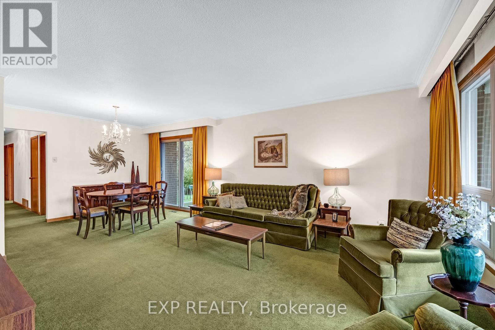 28 Aviemore Drive, Toronto, Ontario M9L 2L5 - Photo 4 - W12596750