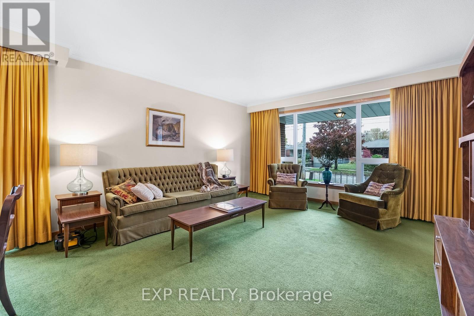 28 Aviemore Drive, Toronto, Ontario M9L 2L5 - Photo 6 - W12596750