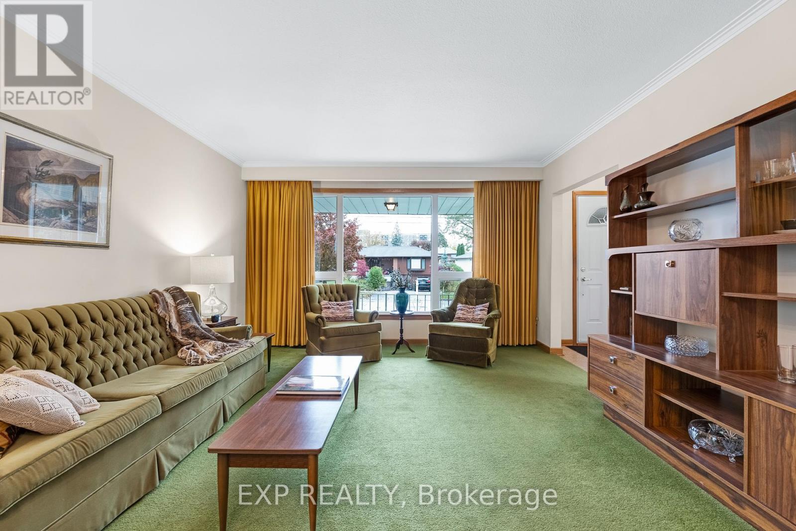 28 Aviemore Drive, Toronto, Ontario M9L 2L5 - Photo 7 - W12596750