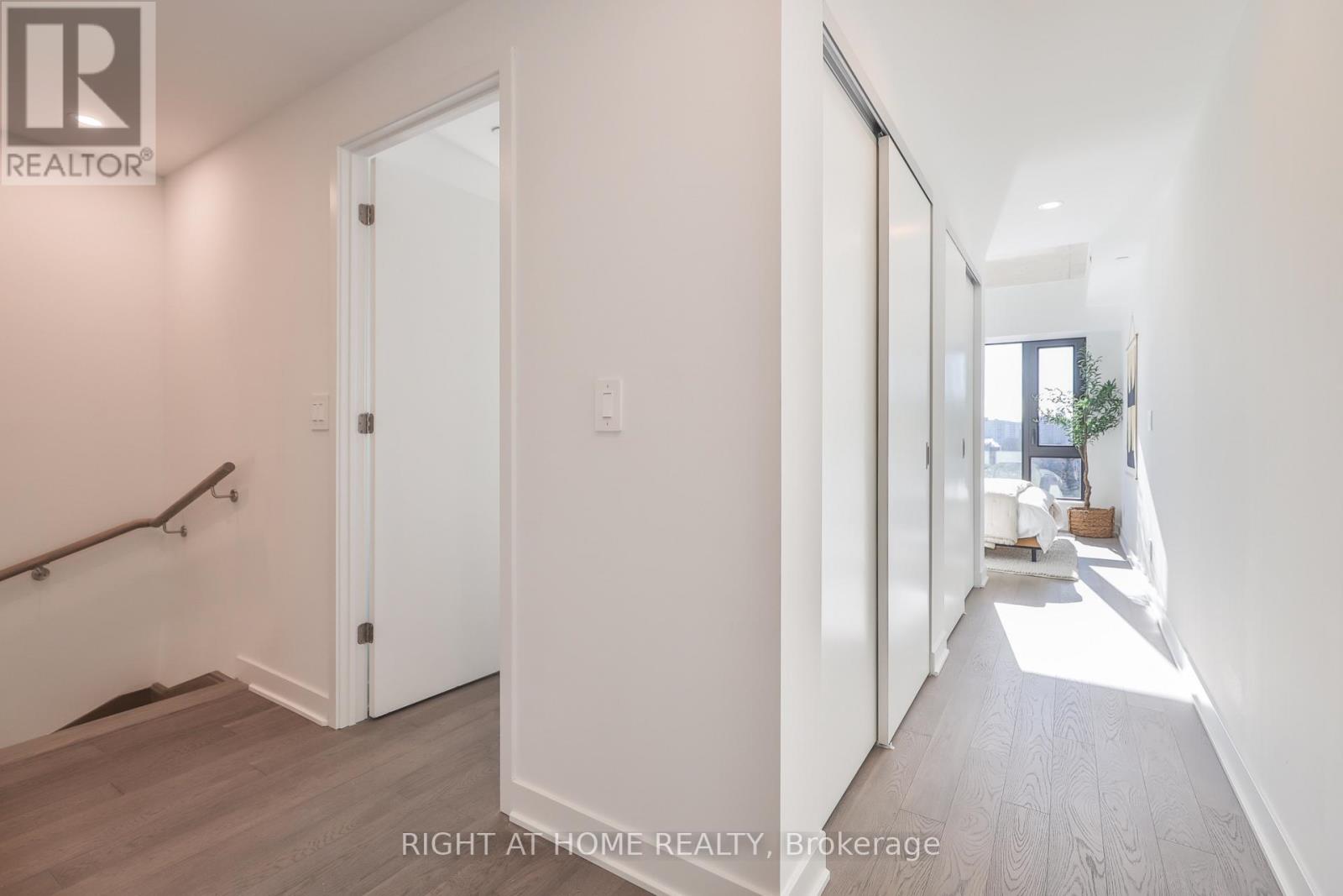 604 - 2720 Dundas Street W, Toronto, Ontario  M6P 0C3 - Photo 15 - W12596762