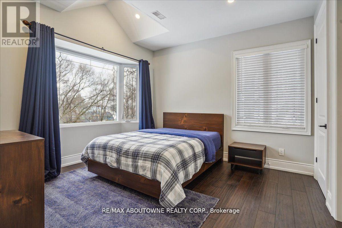 332 Shoreview Road, Burlington, Ontario  L7T 2N5 - Photo 35 - W12596780