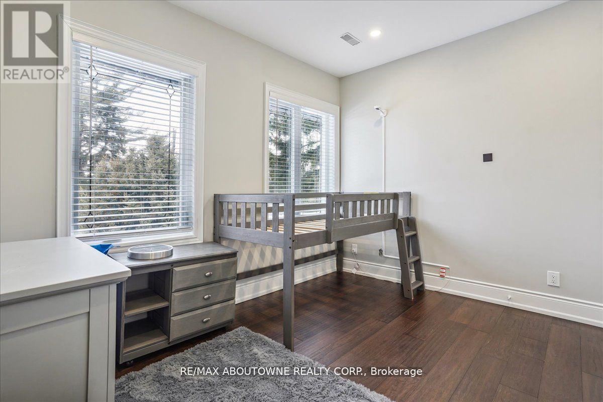 332 Shoreview Road, Burlington, Ontario  L7T 2N5 - Photo 37 - W12596780