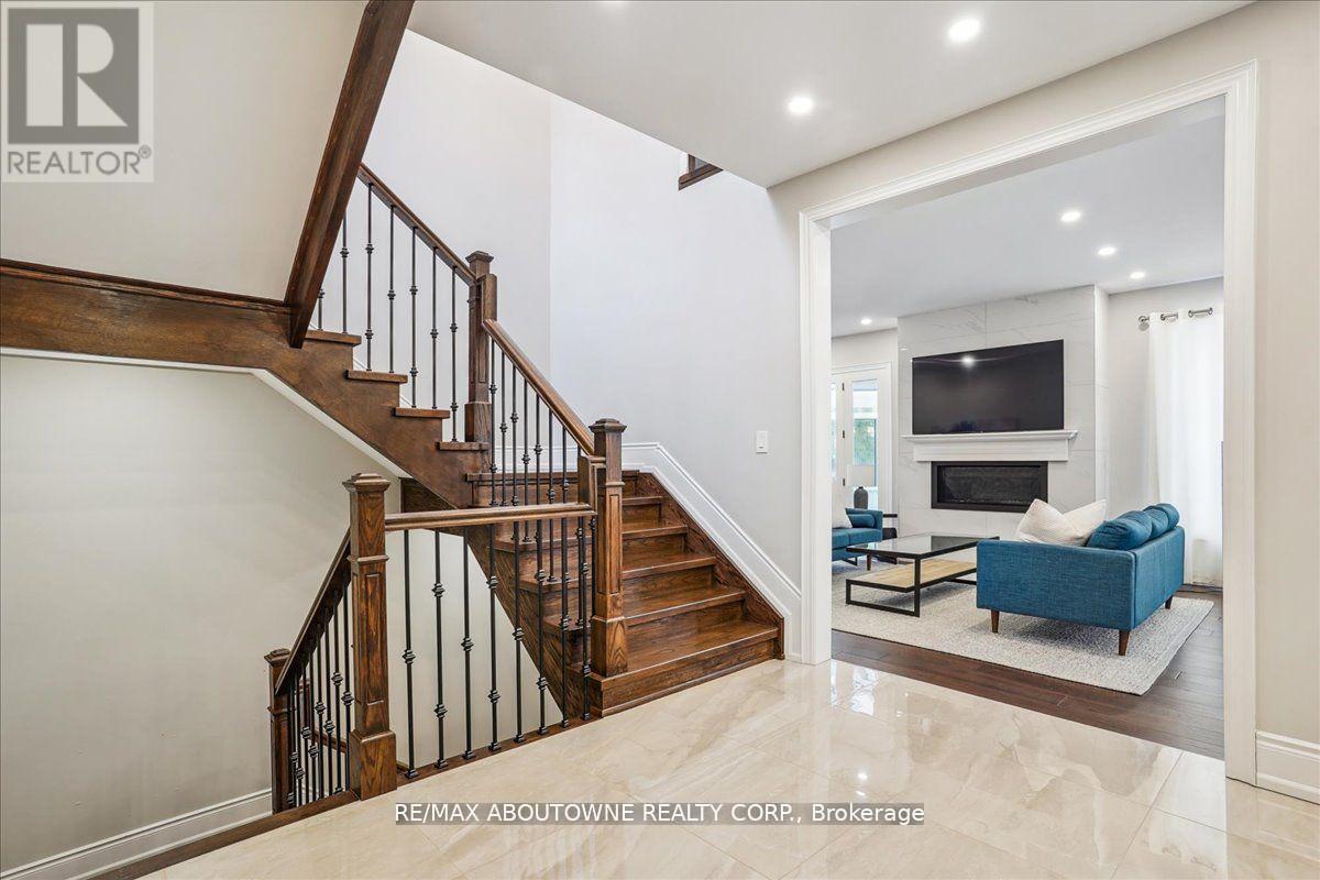 332 Shoreview Road, Burlington, Ontario  L7T 2N5 - Photo 9 - W12596780