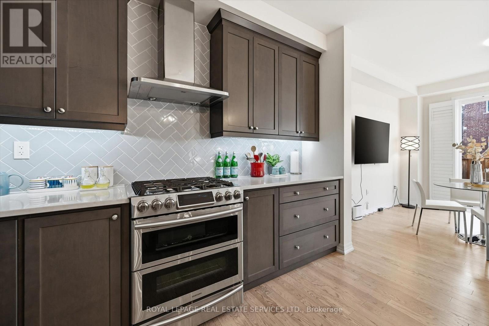 3300 Jacob Way, Oakville, Ontario  L6M 5J9 - Photo 16 - W12596800